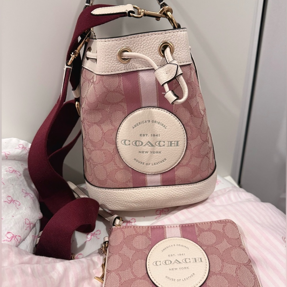 Coach Dempsey pink bucket bag 19 in signature jacquard set